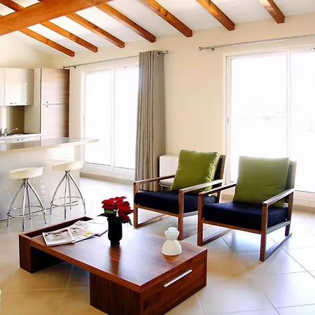 Salina Bay, Vecchio, Garden Side *